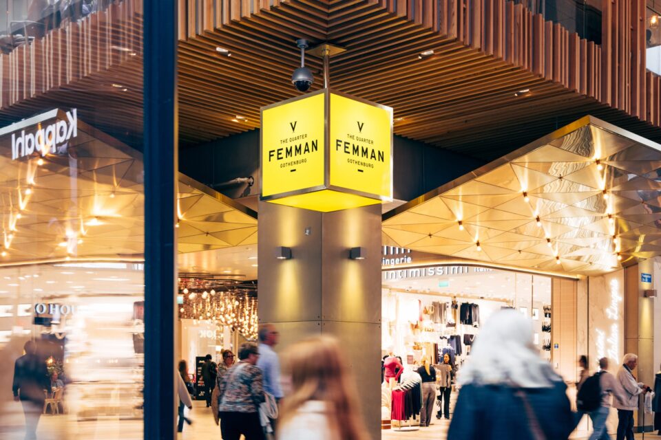 Dupescents Nordstan, Femman