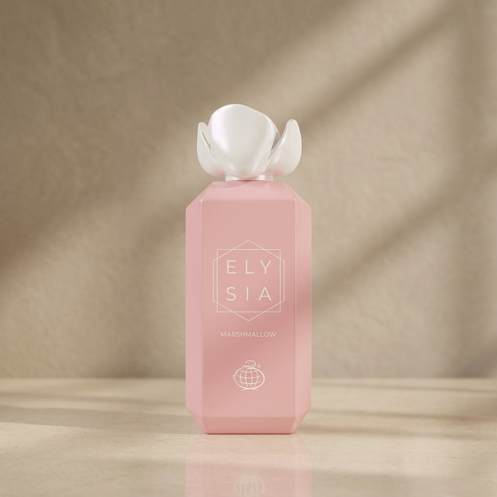 Rosa parfymflaska med vitt lock och ELY SIA‑etikett, Marshmallow