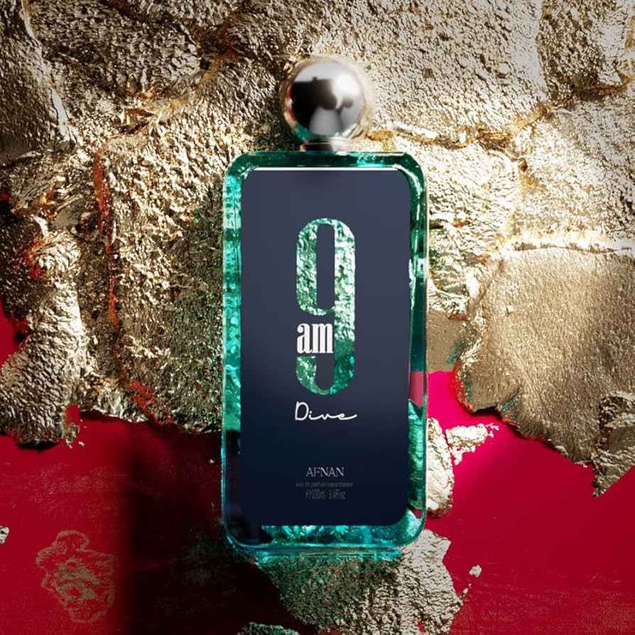 Afnan 9 AM Dive Eau de Parfum-flaska i blått glas med silverfärgat lock