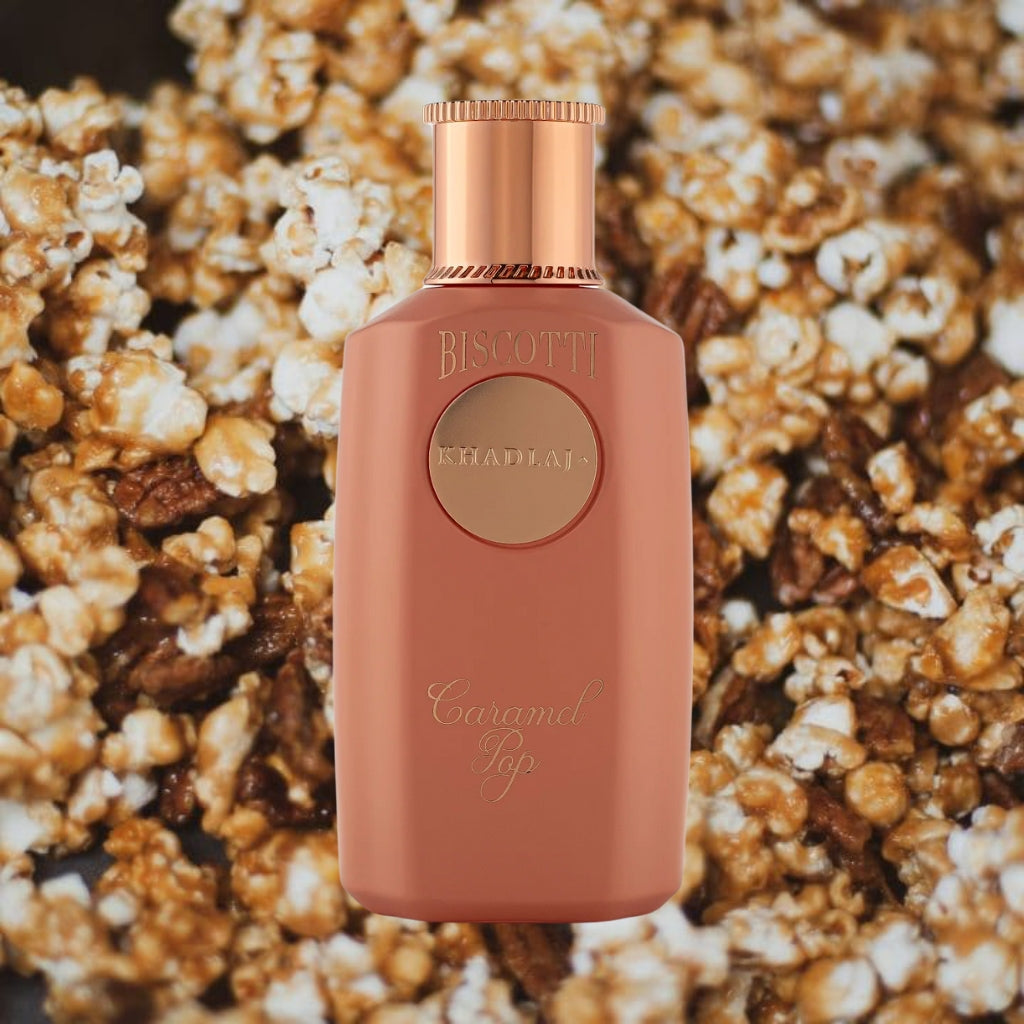 Damparfym Khadlaj Biscotti Caramel Pop i elegant flaska med karamellpopcorn i bakgrunden