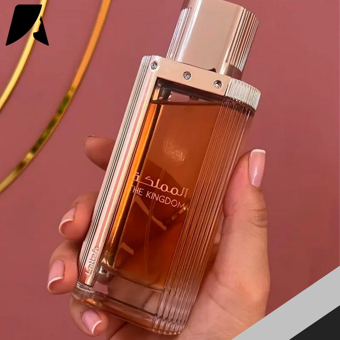 Tolkning av Kayali Silk Santal damparfym i elegant flaska med namnet The Kingdom