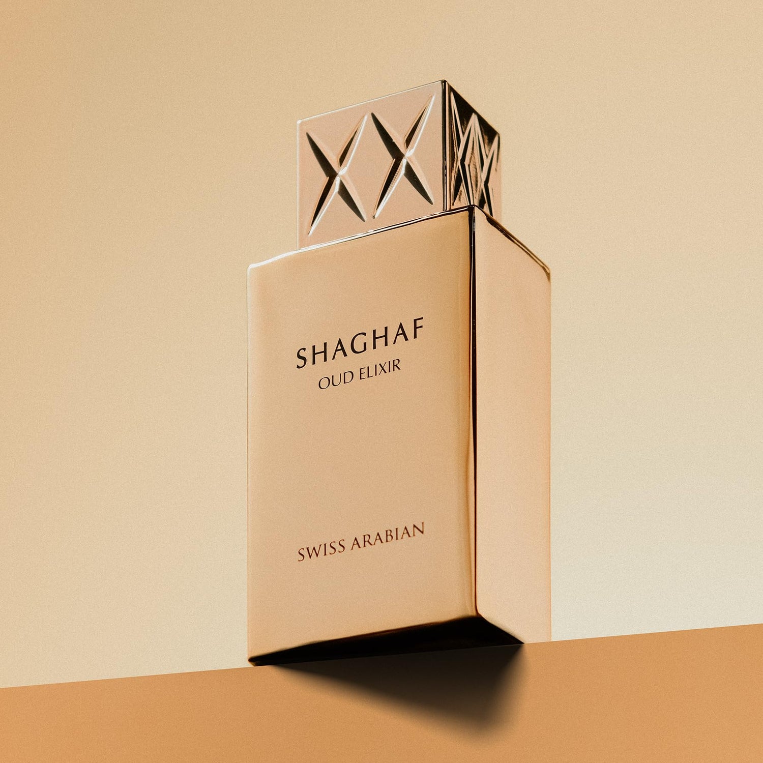 Shaghaf Oud Elixir parfymflaska i guld med elegant design från Swiss Arabian
